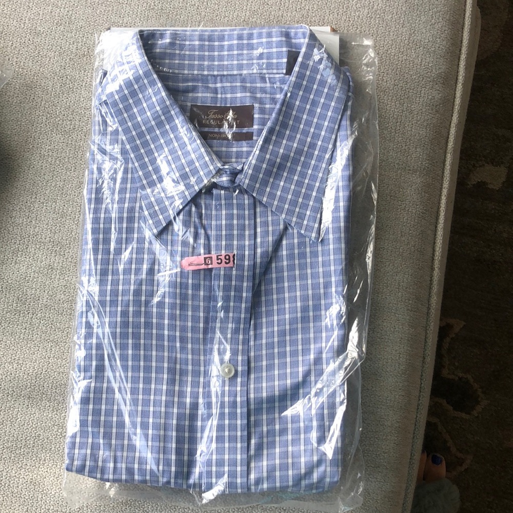 Men’s Tasso regular fit no iron dress shirt, professionally cleaned